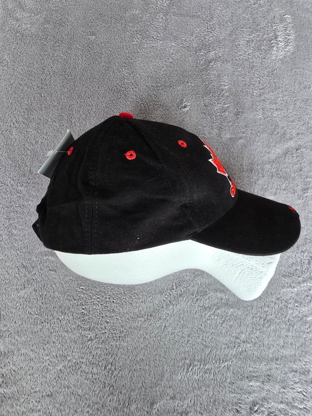 NWT KALSON Canada hockey cap - Picture 2 of 4